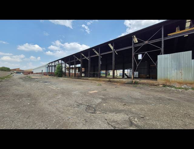 3,000M² FACTORY FOR SALE IN BOKSBURG EAST